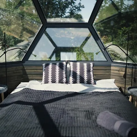 Peetri Talu Klaaskuplid Haapsalu Laehedal *