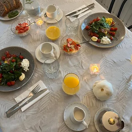 캡슐호텔 Peetri Talu Klaaskuplid Haapsalu Laehedal *