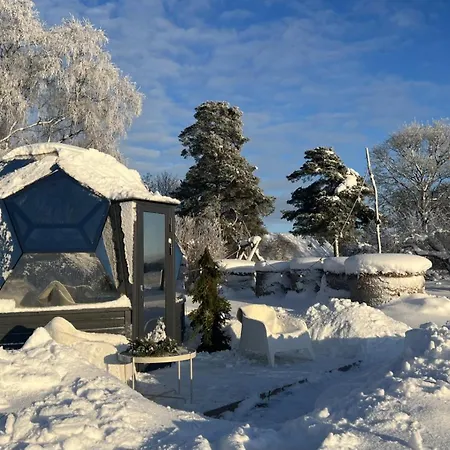 Peetri Talu Klaaskuplid Haapsalu Laehedal * Soolu