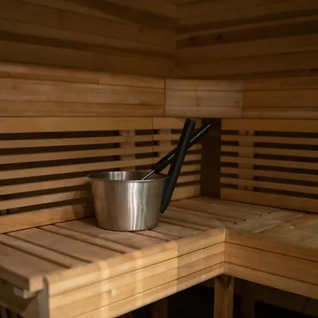 Capsule hotel Peetri Talu Klaaskuplid Haapsalu Laehedal Soolu
