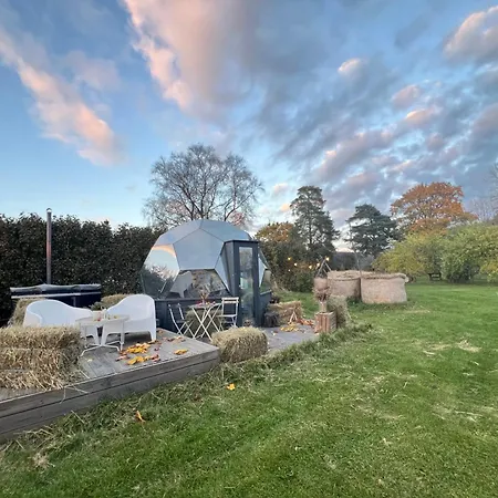 캡슐호텔 Peetri Talu Klaaskuplid Haapsalu Laehedal *