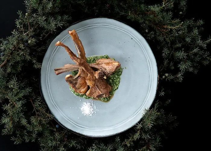 Peetri Talu Klaaskuplid Haapsalu Laehedal Kapselhotell