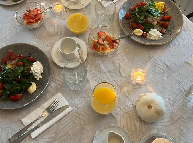 Kapselhotell Peetri Talu Klaaskuplid Haapsalu Laehedal *