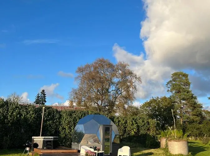 Kapselhotell Peetri Talu Klaaskuplid Haapsalu Laehedal *