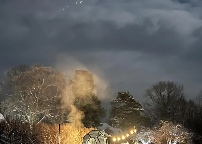 Peetri Talu Klaaskuplid Haapsalu Laehedal Kapselhotell *