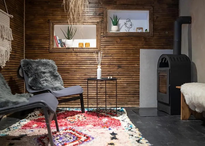 Peetri Talu Klaaskuplid Haapsalu Laehedal Kapselhotell