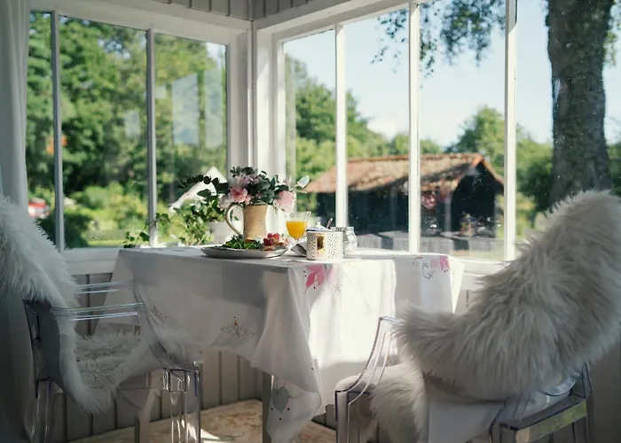 Kapselhotell Peetri Talu Klaaskuplid Haapsalu Laehedal Rootsi