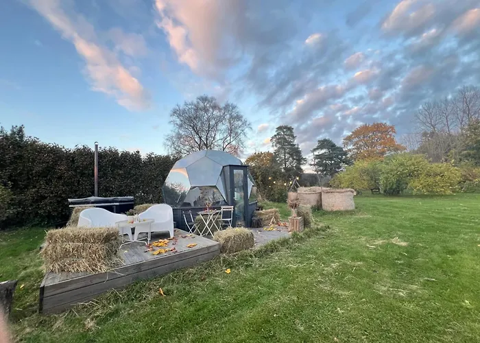 Kapselhotell Peetri Talu Klaaskuplid Haapsalu Laehedal *